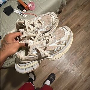 Balenciaga Women's Sneakers in Cream and White